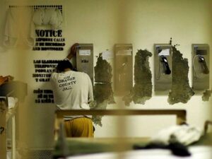 prison-phone-calls-behind-bars